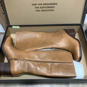 CrownVintage Tan Leather Heeled Boots